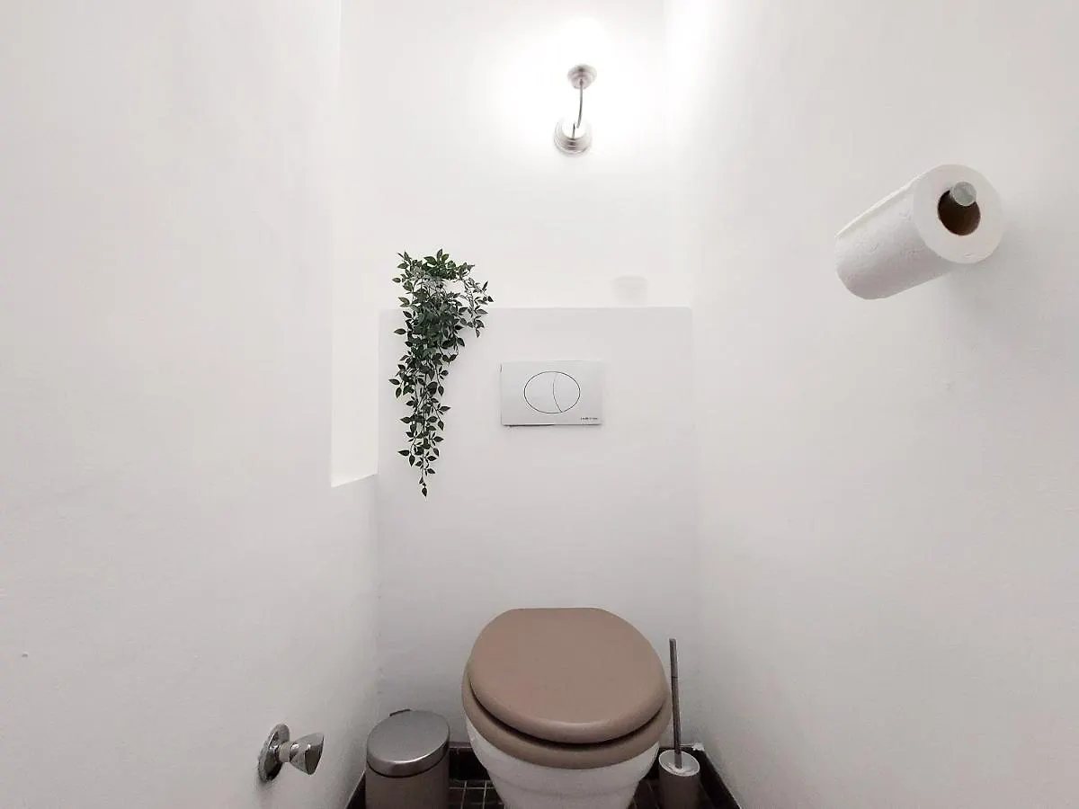 Apartament Hidden Garden - 160 M² - Min To City Shuttle Wiedeń 0*,