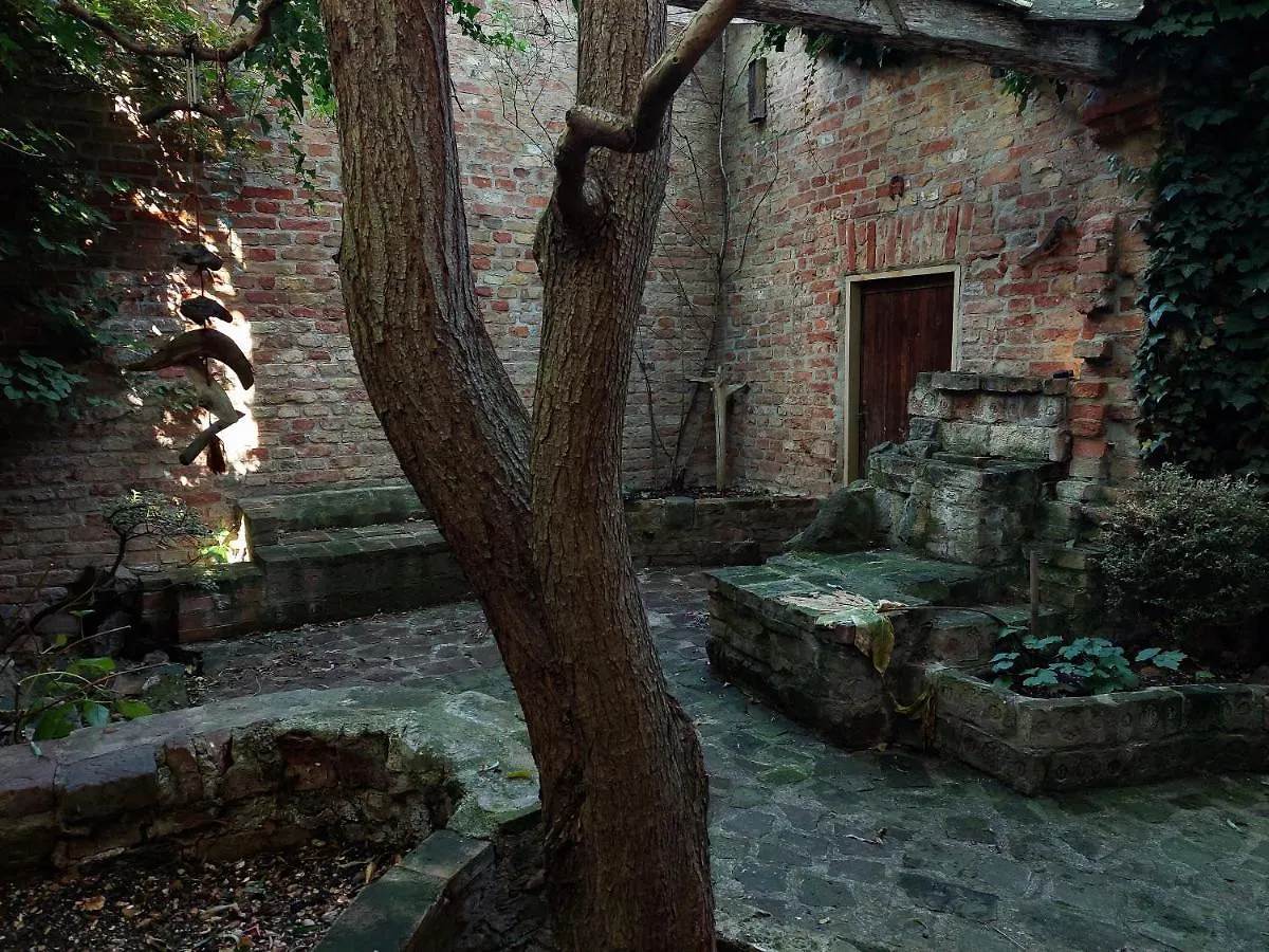 Apartament Hidden Garden - 160 M² - Min To City Shuttle Wiedeń