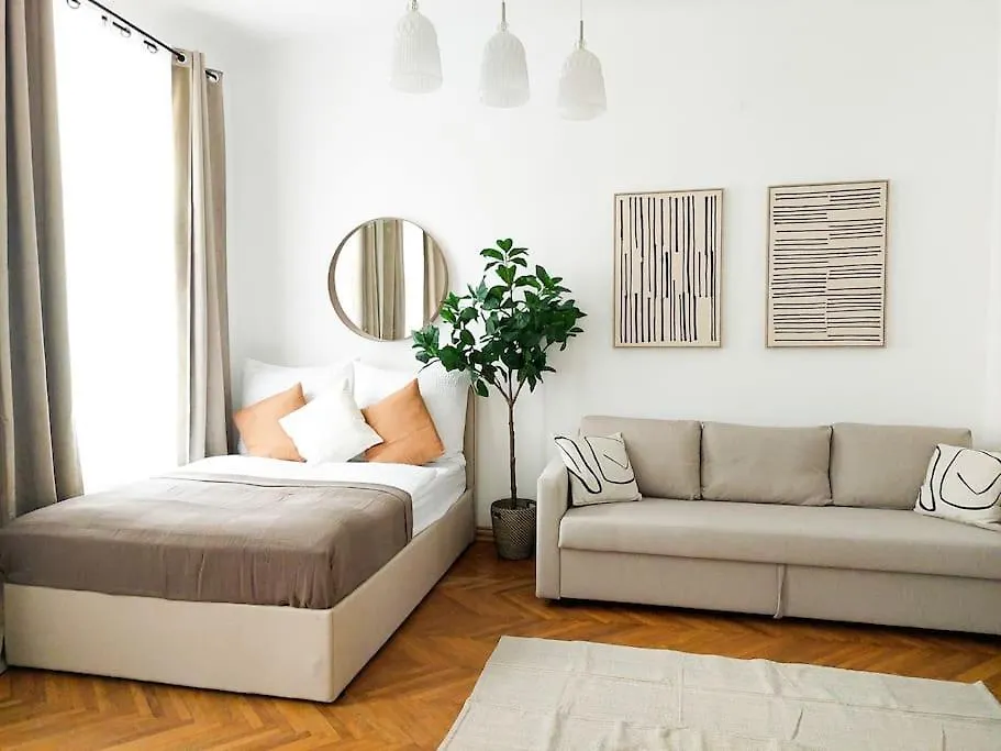 Apartament Hidden Garden - 160 M² - Min To City Shuttle Wiedeń