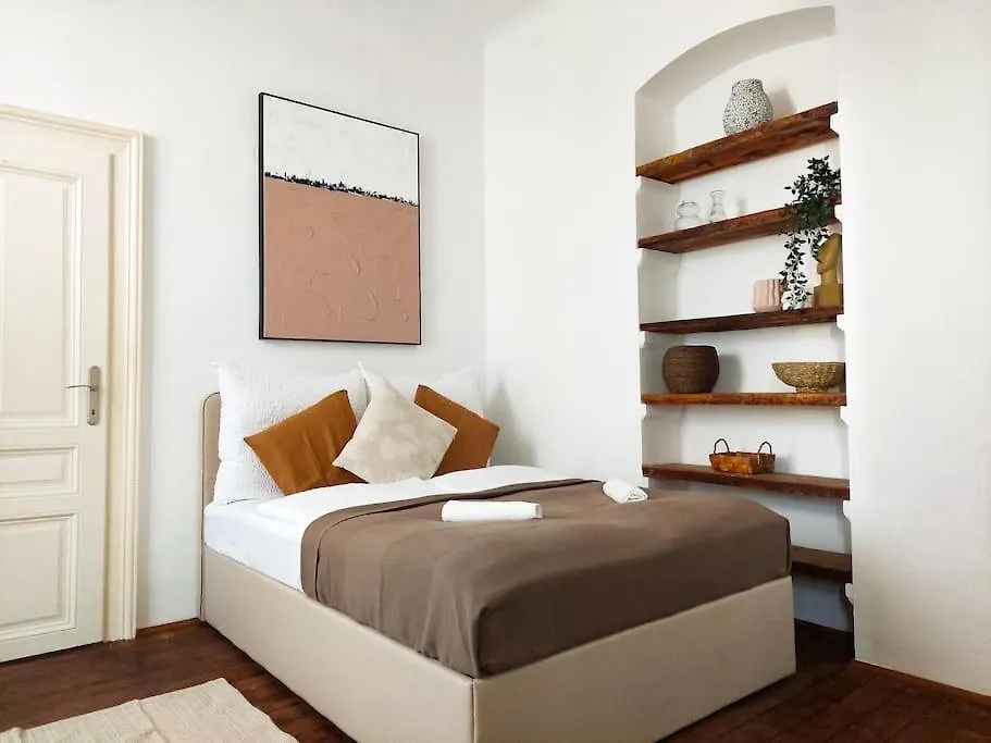 Appartement Hidden Garden - 160 M² - Min To City Shuttle à Vienne Autriche