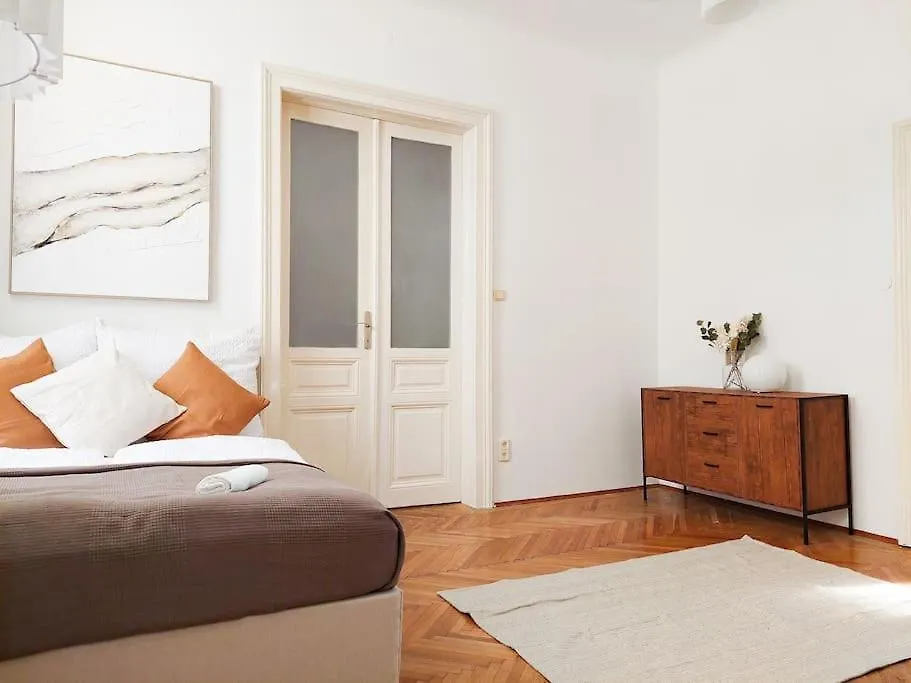 Appartement Hidden Garden - 160 M² - Min To City Shuttle à Vienne Autriche