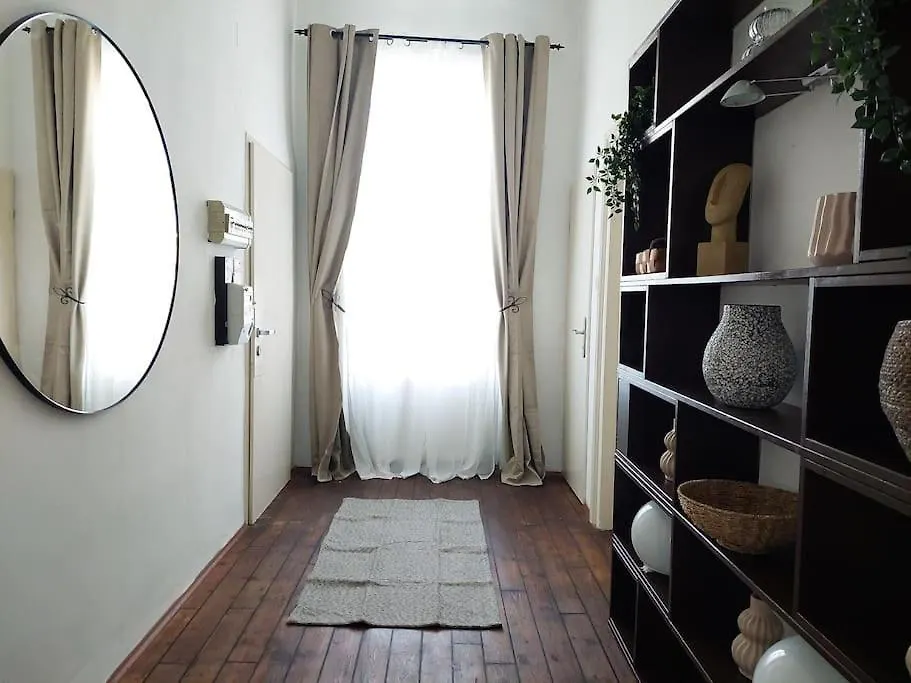 Appartement Hidden Garden - 160 M² - Min To City Shuttle à Vienne